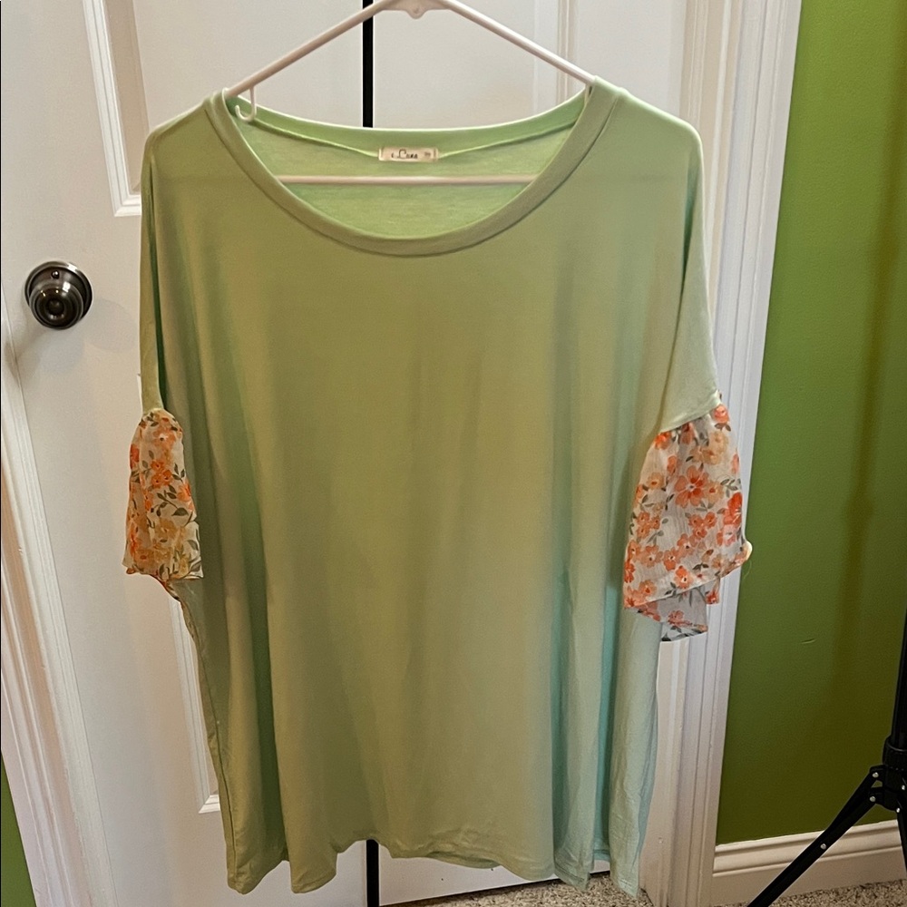 NWOT Light Green Women's Short Sleeve Top with Floral Ruffle Sleeves